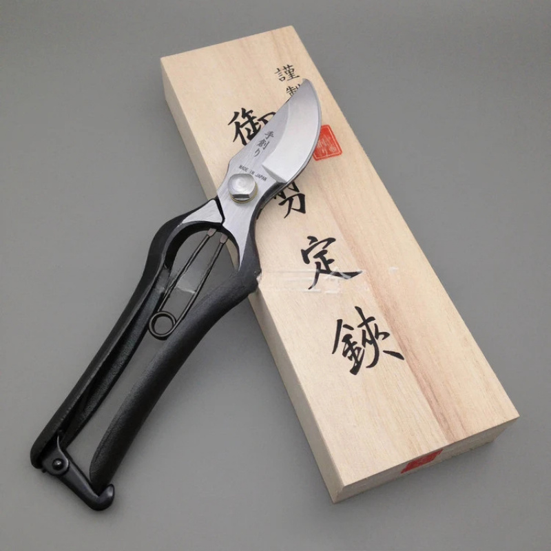 กรรไกรตัดกิ่ง 200 มม. นำเข้าจา - Gardening Tools Japan บทวิจารณ์และราคา